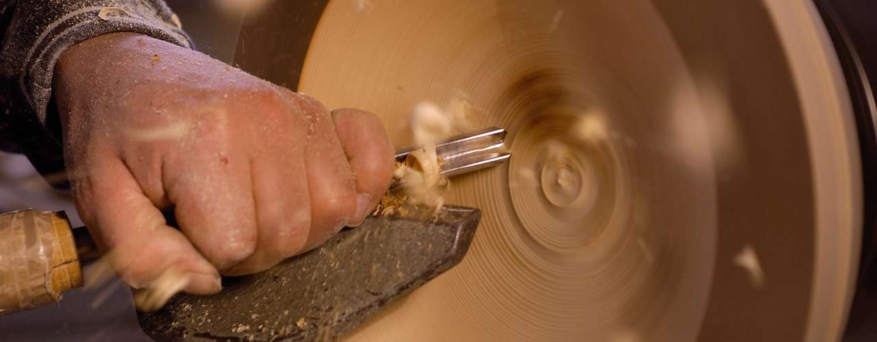 Drechslerei Südtirol, Drechslerei Tirol, Holzschüsseln, Zirbelkiefer, Traditionshandwerk, Bauernmöbel